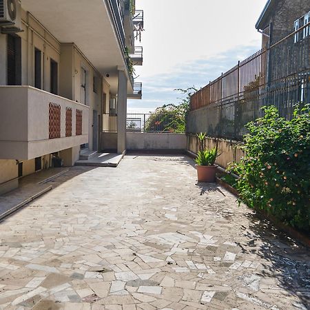 Sostanza - Rooms In Катания Экстерьер фото